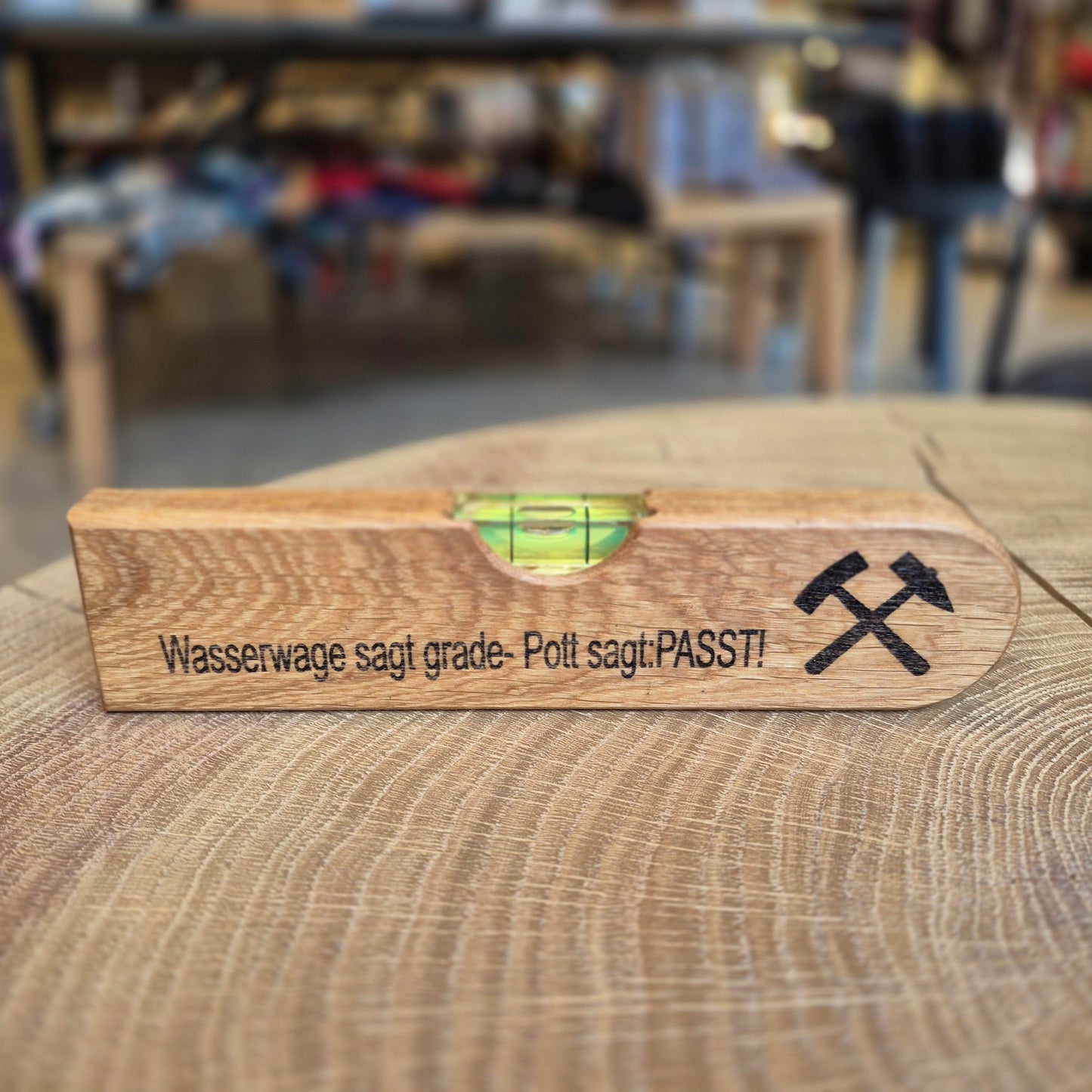 Flaschenöffner mit Wasserwaage