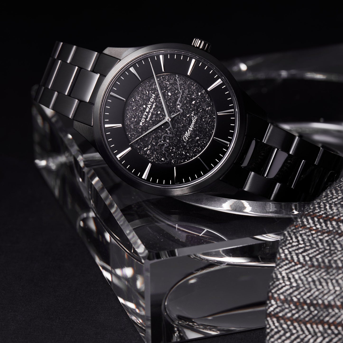 Armbanduhr Metropolis 42 schwarz