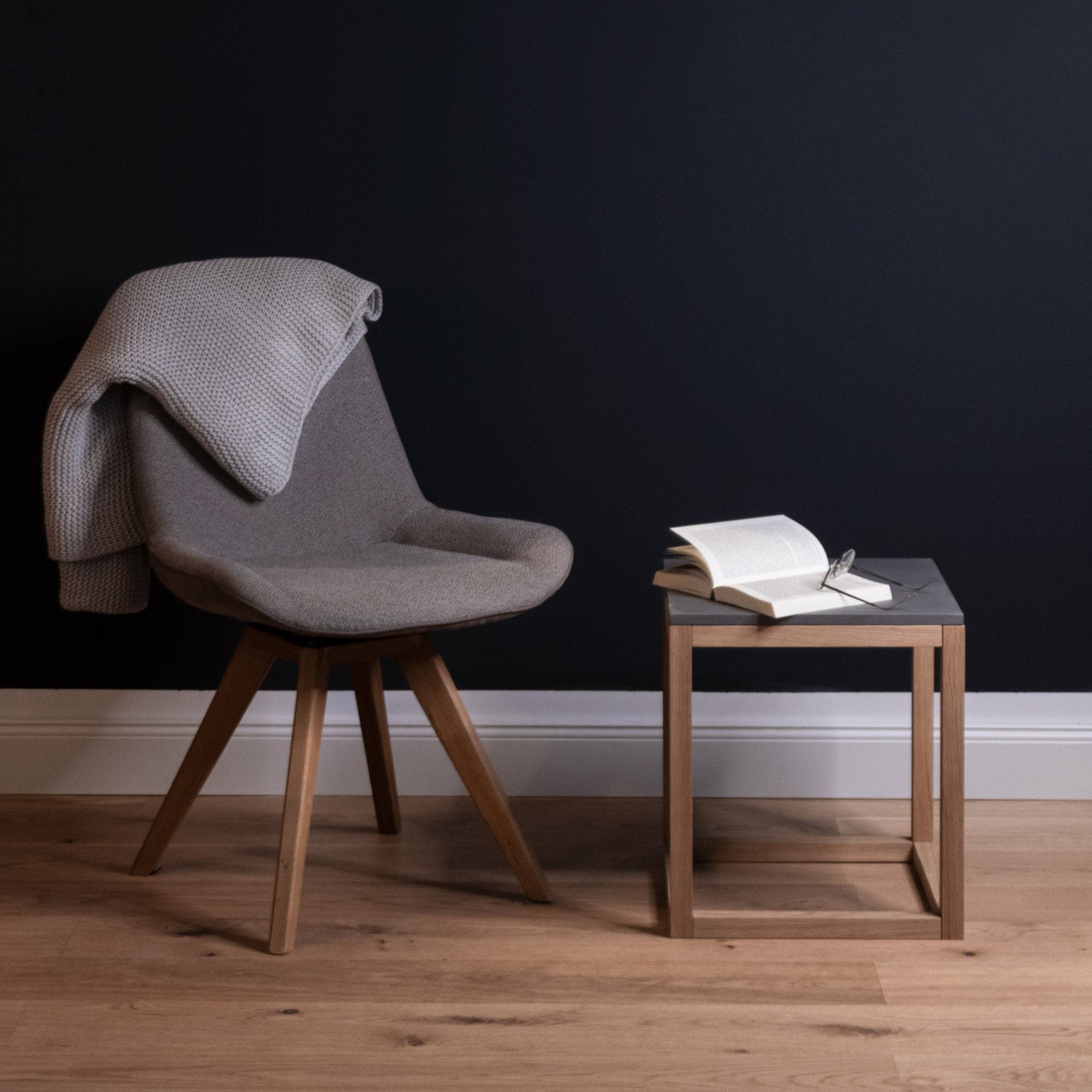 Beistelltisch/ Couchtisch Holz trifft Beton 40x40cm